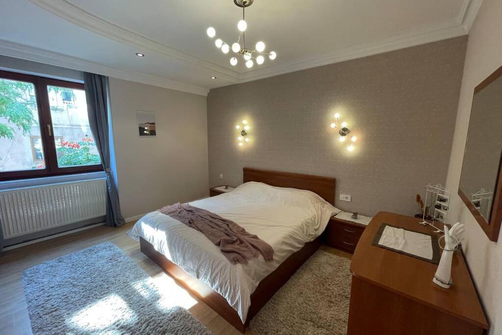 Cozy Apartment In The Old Center Of Prishtina Pristina Esterno foto