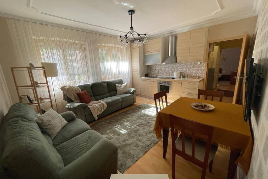 Cozy Apartment In The Old Center Of Prishtina Pristina Esterno foto